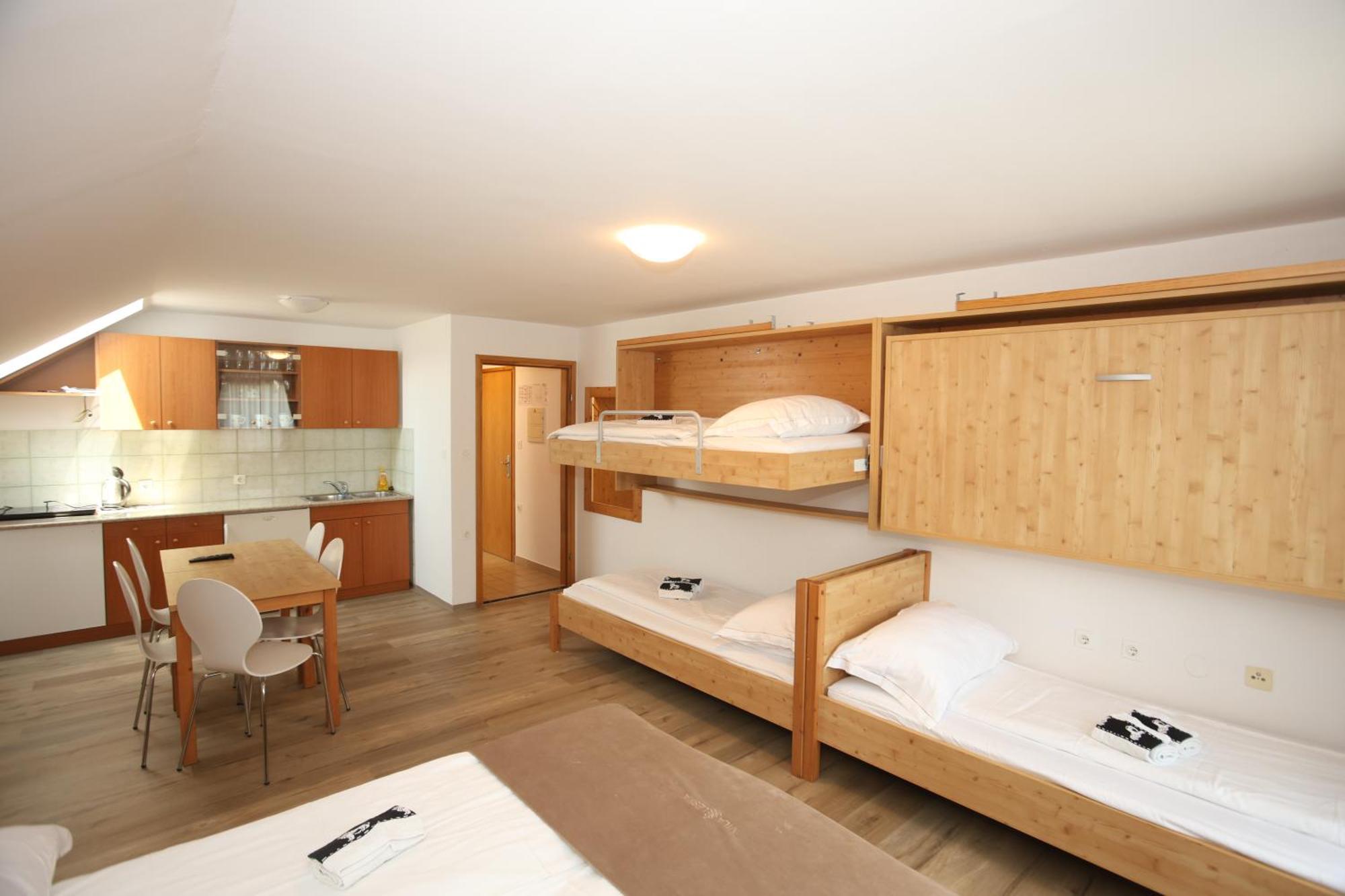 Apartments Vila Leska Zgornji Leskovec Extérieur photo